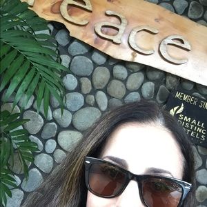 Meet your Posher, Carley